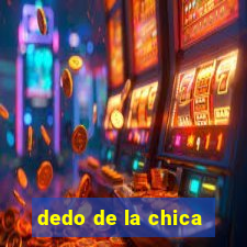 dedo de la chica