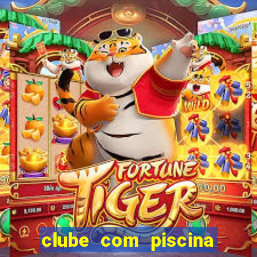 clube com piscina em taubat茅